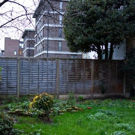 Manor Court Apartment London Bagian luar foto
